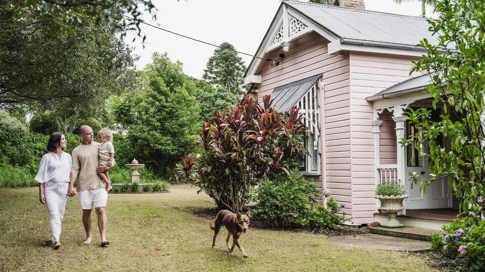 Luxe Hinterland Stay, Eastnor At Montville Estate 別荘